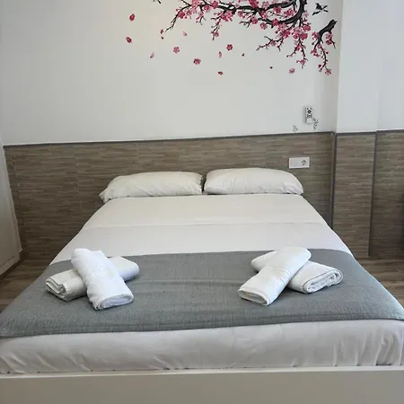 Apartment Carihuela Beachfront Retreat Torremolinos